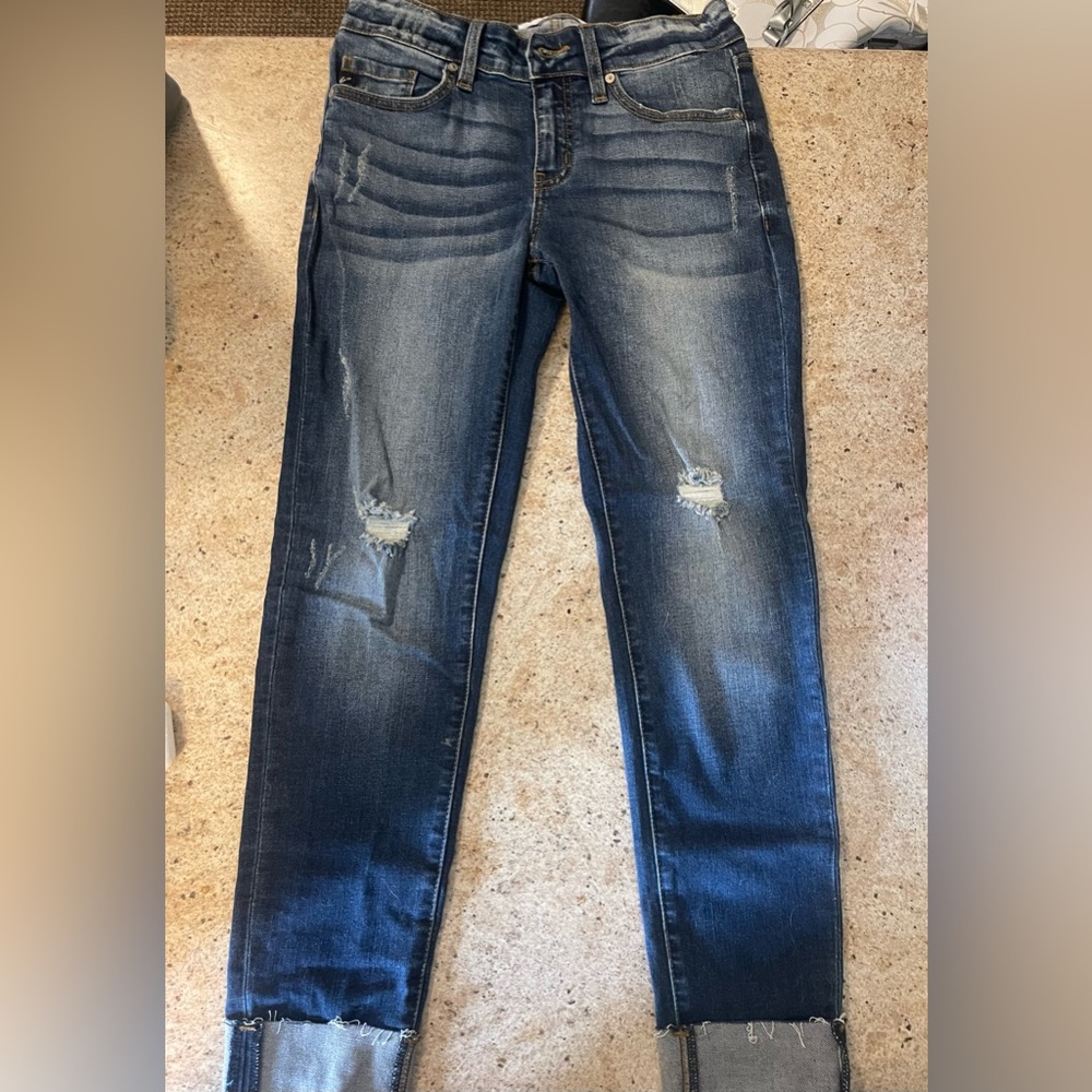 NWOT Kancan cropped jeans